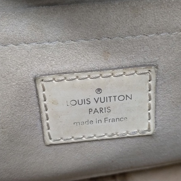 Louis Vuitton Epi  Montaigne Ivory Pochette - Picture 5 of 6